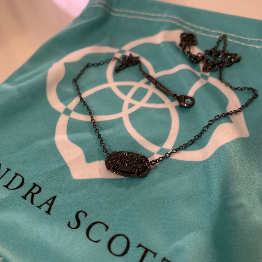 Kendra Scott “Elisa” necklace black